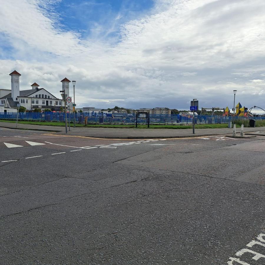 Maze Beach Getaway Daire Ayr Dış mekan fotoğraf